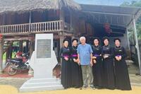 DUYÊN DÁNG TRANG PHỤC DÂN TỘC TÀY TÂN TRÀO