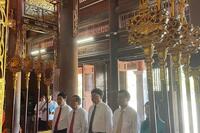 UỶ BAN MẶT TRẬN TỔ QUỐC TỈNH TUYÊN QUANG DÂNG HƯƠNG KỶ NIỆM 136 NĂM NGÀY SINH CỤ BÙI BẰNG ĐOÀN