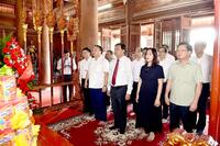 Đoàn công tác Bộ Nội vụ về nguồn tại Tuyên Quang