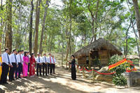 ĐOÀN ĐẠI BIỂU ĐẢNG BỘ ỦY BAN NHÂN DÂN TỈNH TUYÊN QUANG BÁO CÔNG TẠI KHU DI TÍCH QUỐC GIA ĐẶC BIỆT TÂN TRÀO