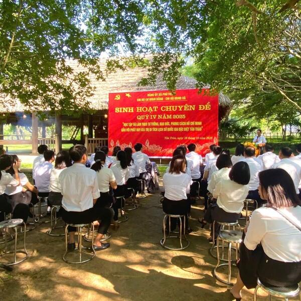 VỀ NGUỒN TÂN TRÀO – HÀNH TRÌNH TRI ÂN, TRẢI NGHIỆM VÀ LAN TOẢ GIÁ TRỊ LỊCH SỬ